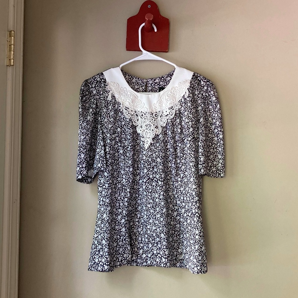 Vintage Wirlaway Frocks Blue & White Floral Printed Lace Detail Collared Top 12P